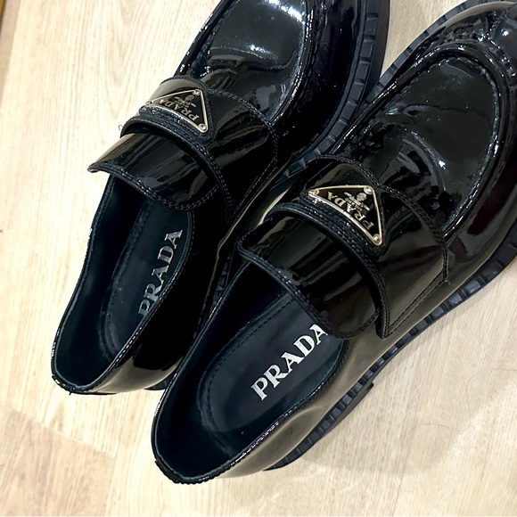 Prada black patent leather loafers size EU 39/US 9 - Picture 3 of 4